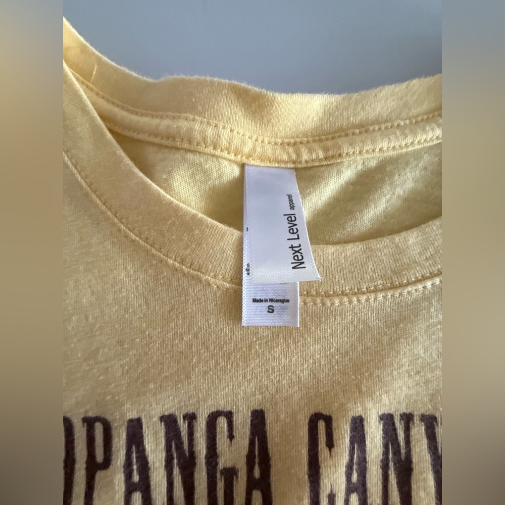 Y Que Trading Post Topanga Canyon Yellow Cotton T Shirt - Size Small - 2 Stains - Picture 4 of 5